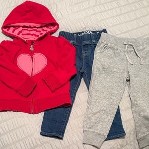 Gap Girl 2-3T Red Heart Hoodie and Pants bundle